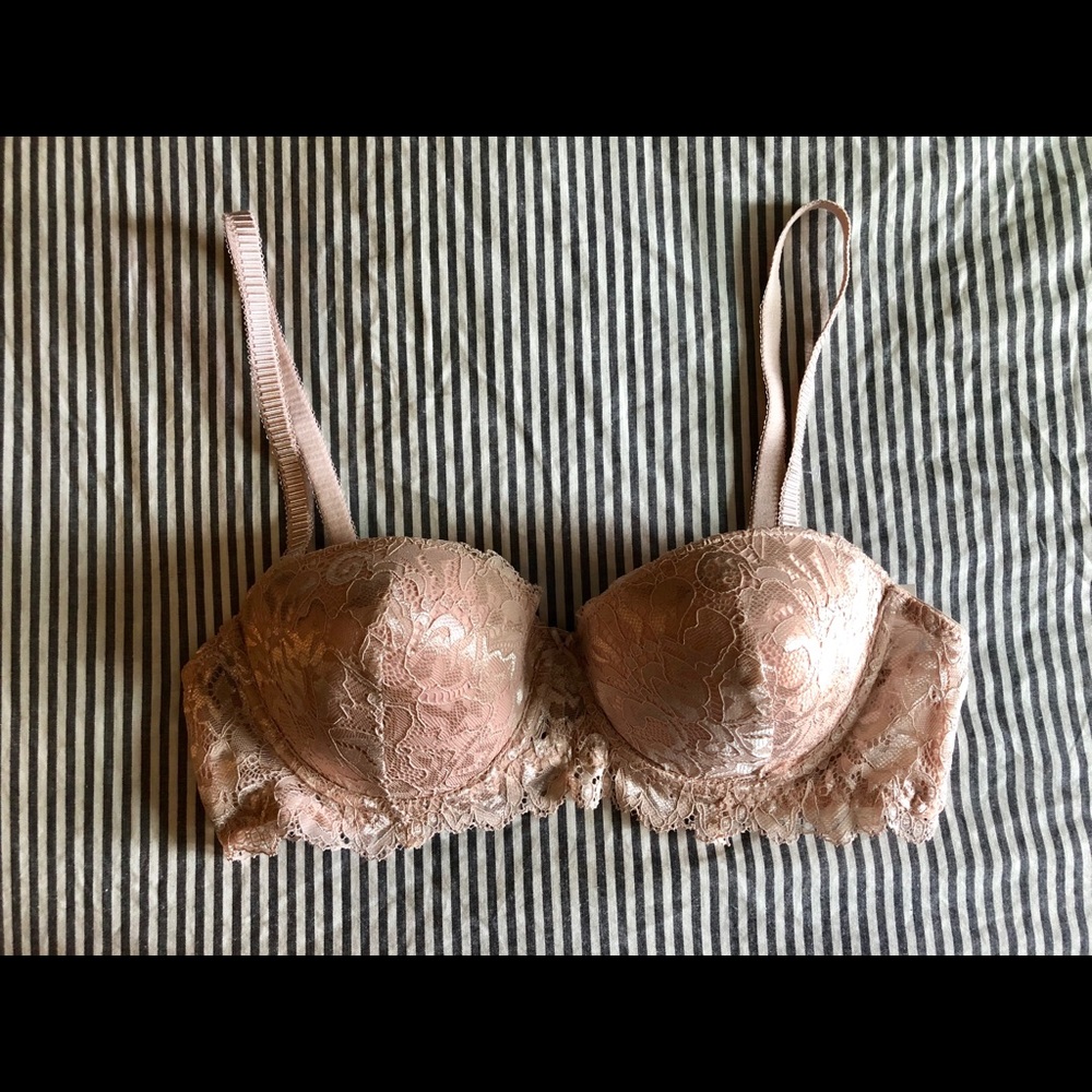 3 for $30📣 Beautiful peachy lace push up bra NWT!